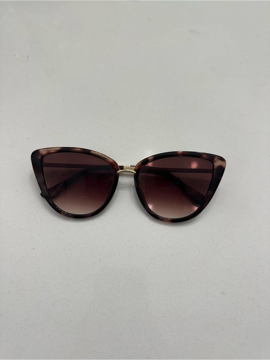 Accessories - Brown Tortoiseshell Cat-Eye Sunglasses - Women Accessories